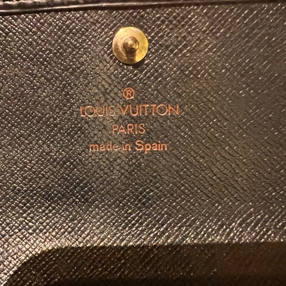 Louis Vuitton Epi black wallet *Read* - Picture 3 of 7